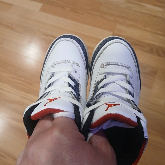 Jordan 3 Retro Fire Red Denim Lifestyle/Toddler Shoes Size 10C Unisex - Picture 5 of 12